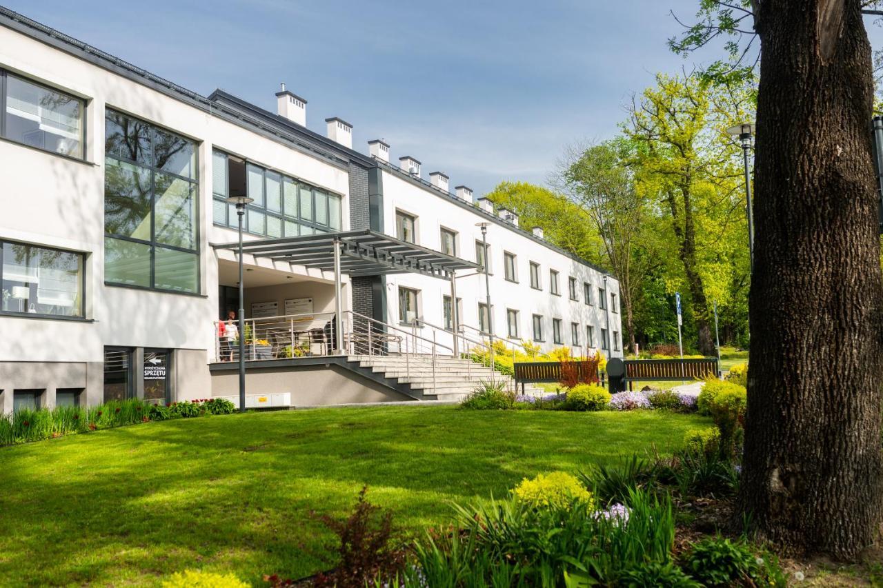 Centrum Rehabilitacji Spolecznej I Zawodowej Zaz Sloneczne Wzgorze Tarnów Exteriér fotografie