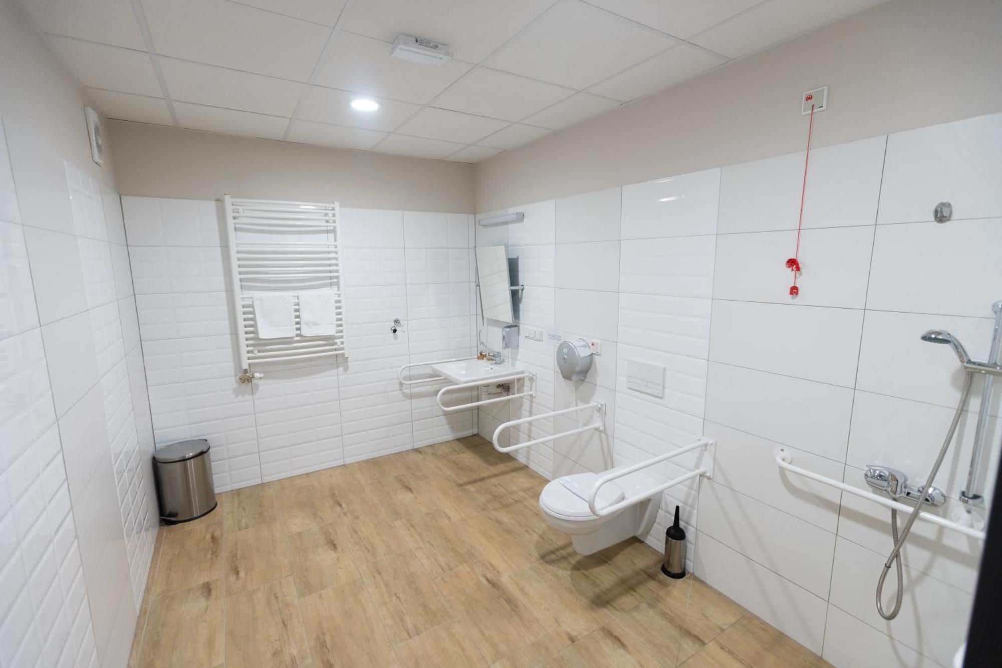Centrum Rehabilitacji Spolecznej I Zawodowej Zaz Sloneczne Wzgorze Tarnów Exteriér fotografie